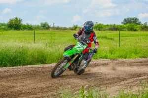 Inovações em Segurança Veicular para Motociclistas em 2025